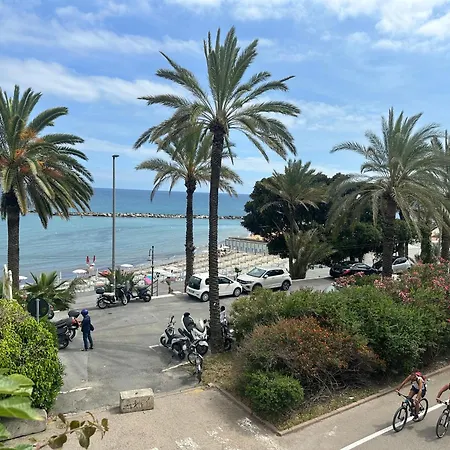 Historic Center Sanremo,10 Min To The Sea Санремо