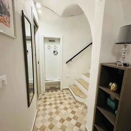 Historic Center Sanremo,10 Min To The Sea Апартаменты *